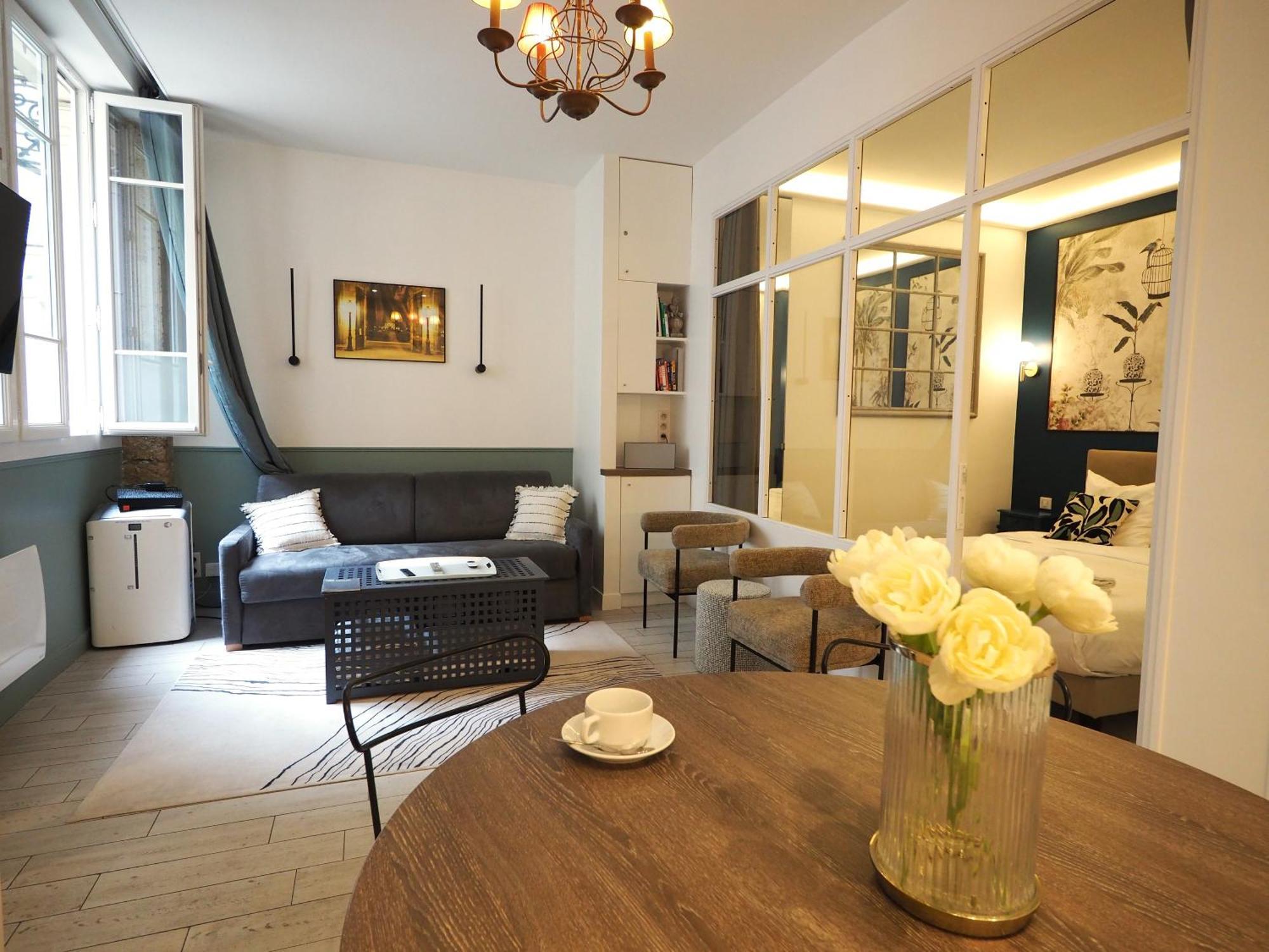 Saint Germain Elegant Chicsuites Paris Exterior photo