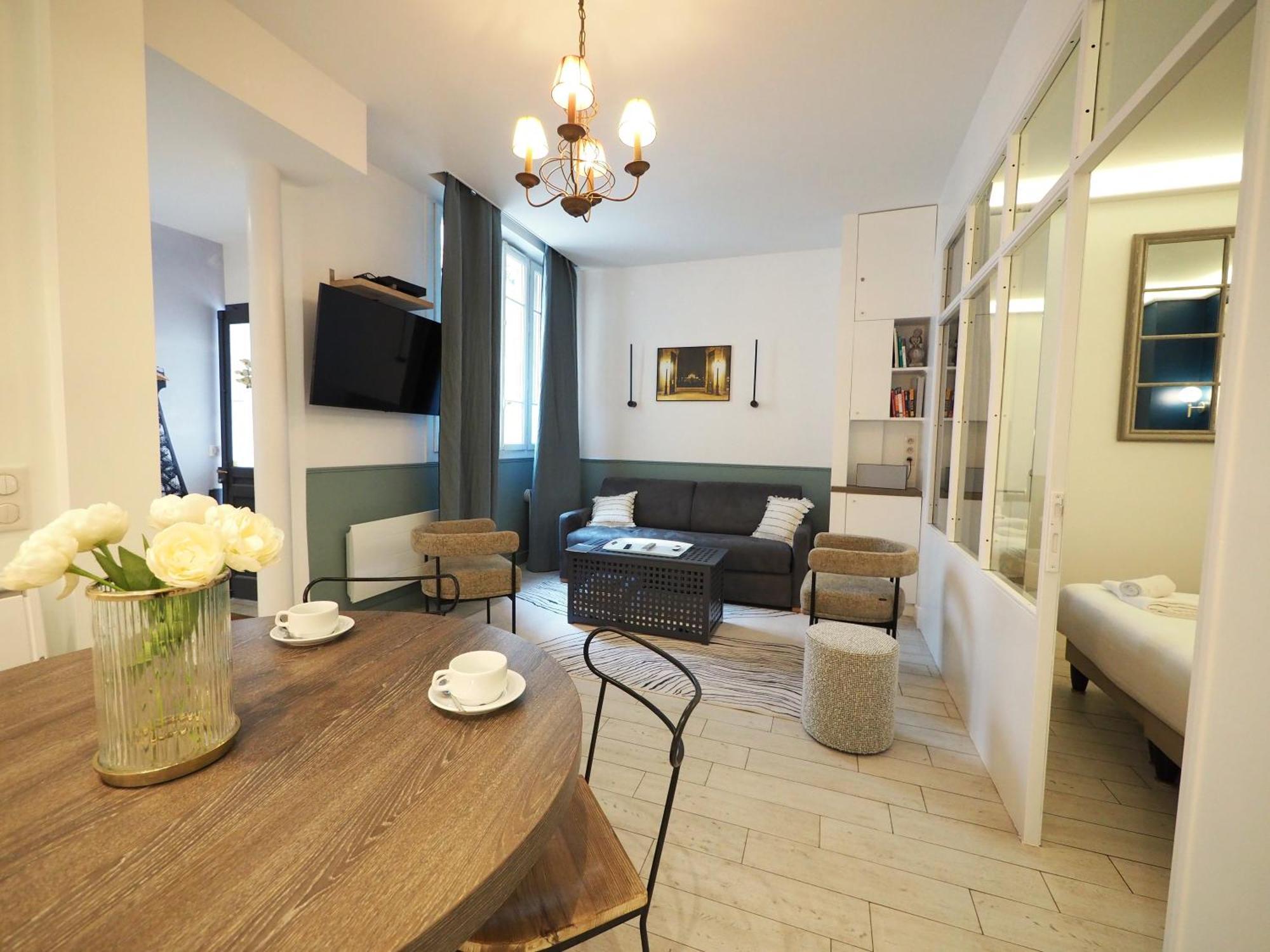 Saint Germain Elegant Chicsuites Paris Exterior photo